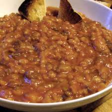 Imbrecciata una zuppa di legumi, come fagioli, ceci e lenticchie